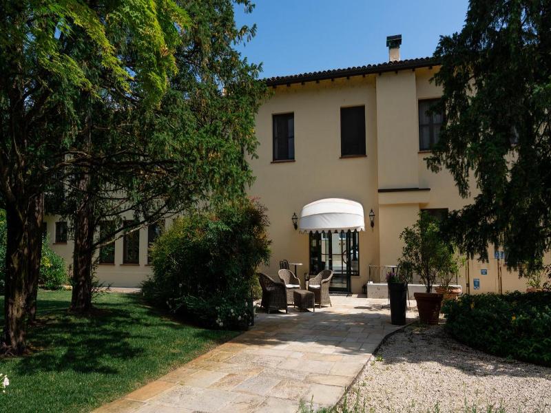 Hotel Villa Nabila image