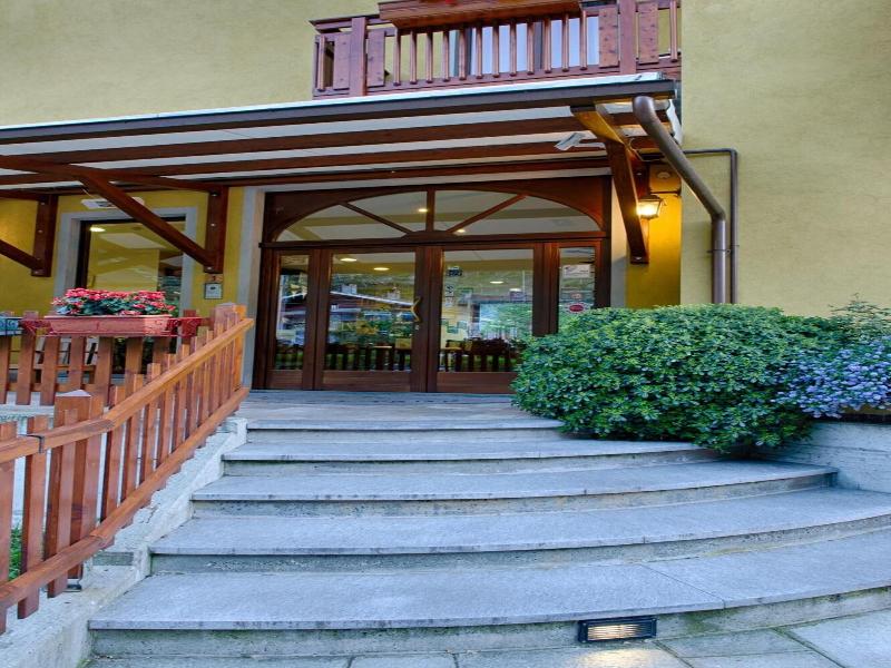 Crabun Hotel image