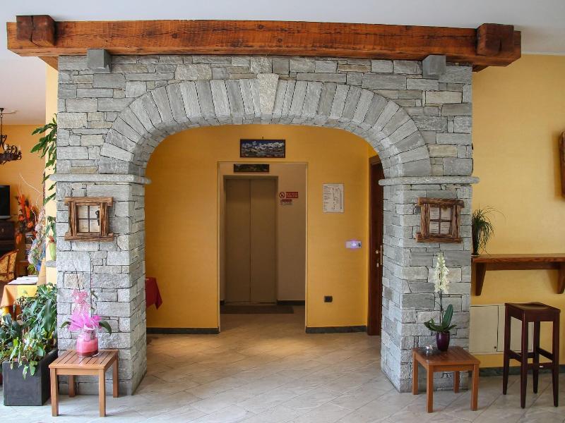Crabun Hotel image