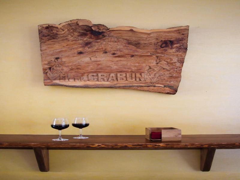 Crabun Hotel image
