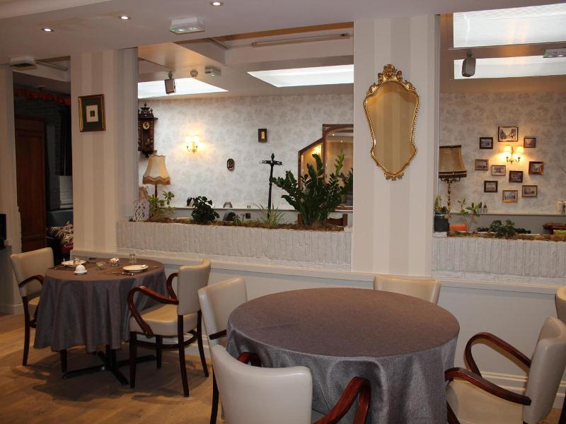 Hypnos Hotel image