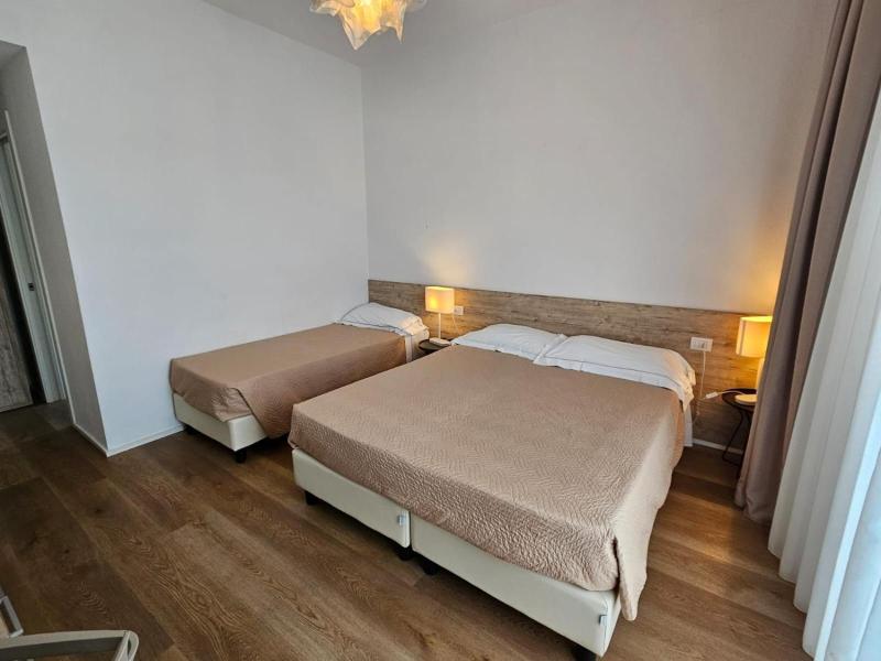 Hotel Onda Marina image