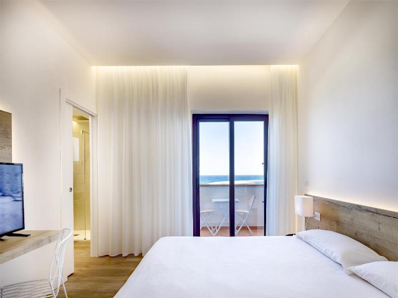 Hotel Onda Marina image