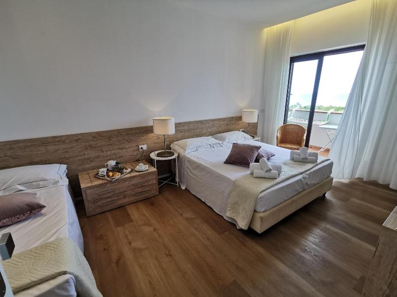 Hotel Onda Marina image