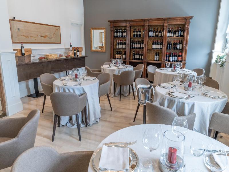 Cristallo Club image