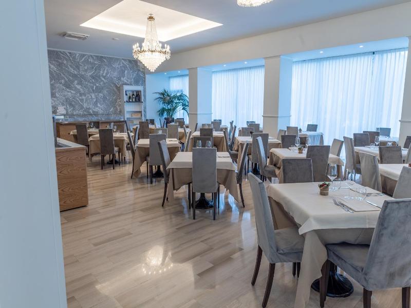 Cristallo Club image
