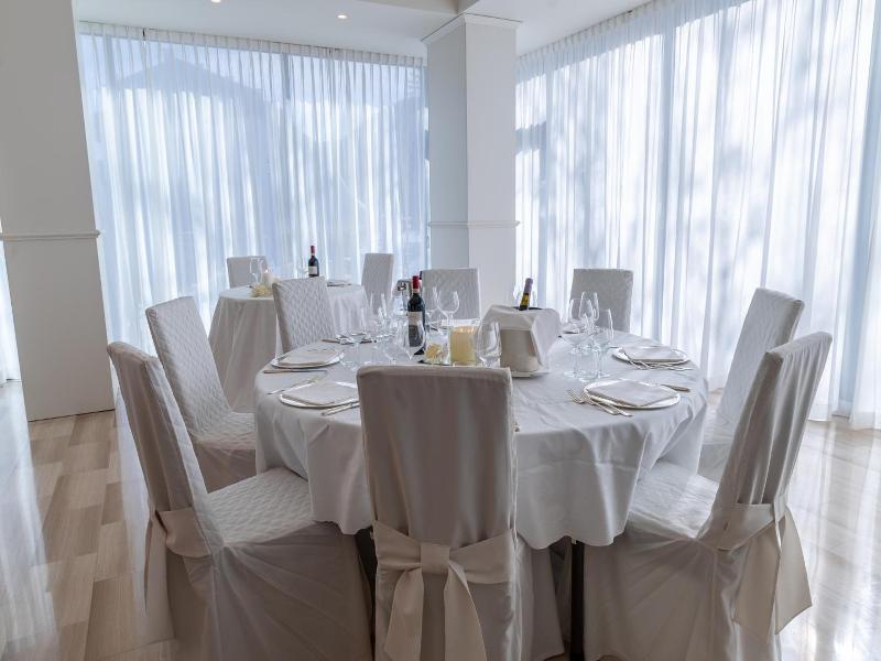 Cristallo Club image