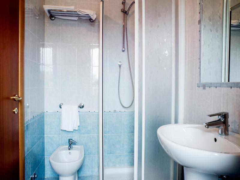 Hotel Ceretto image