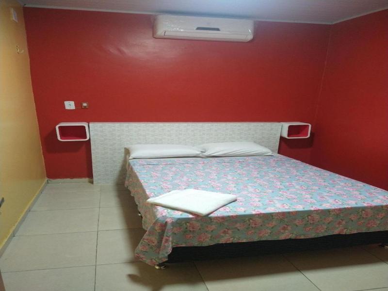 Hotel 678