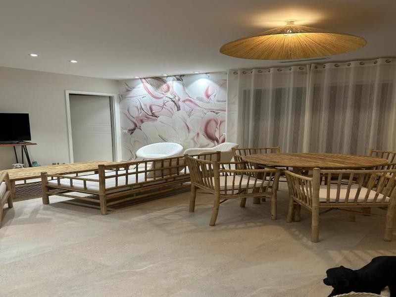 Logis Hôtel Restaurant La Vraine image