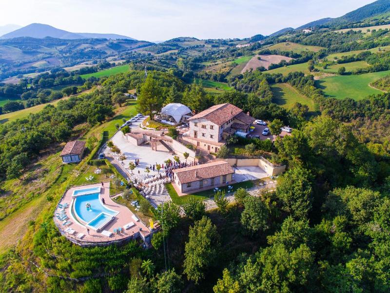 La Castellaia Resort image