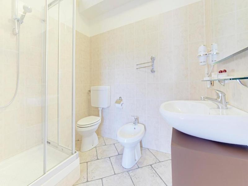 Hotel Grotto Bagat image