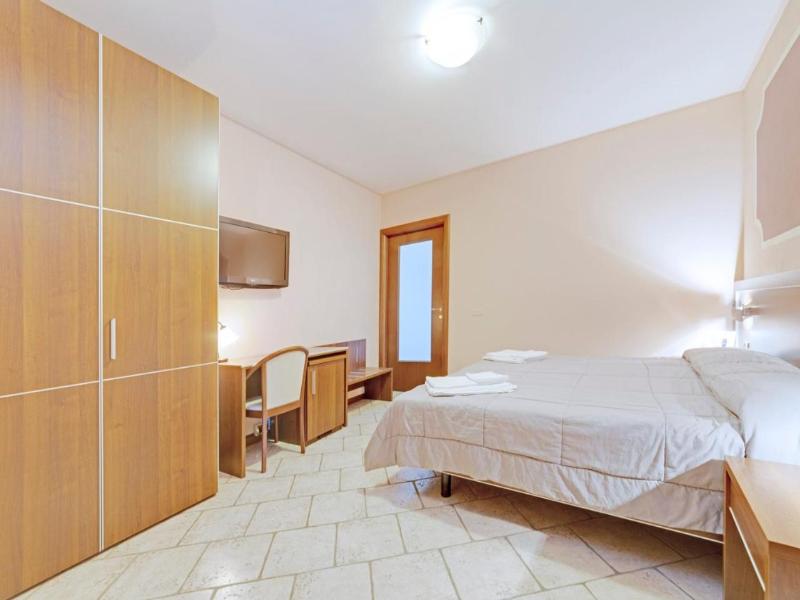 Hotel Grotto Bagat image