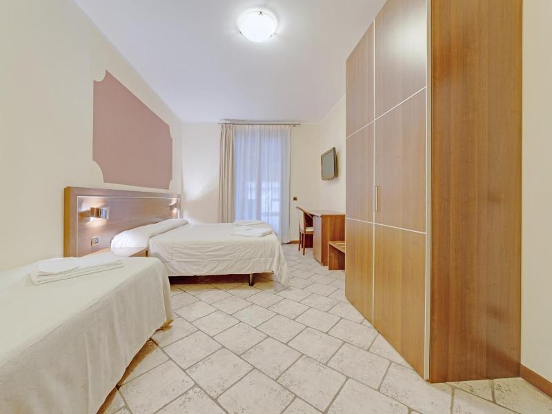Hotel Grotto Bagat image