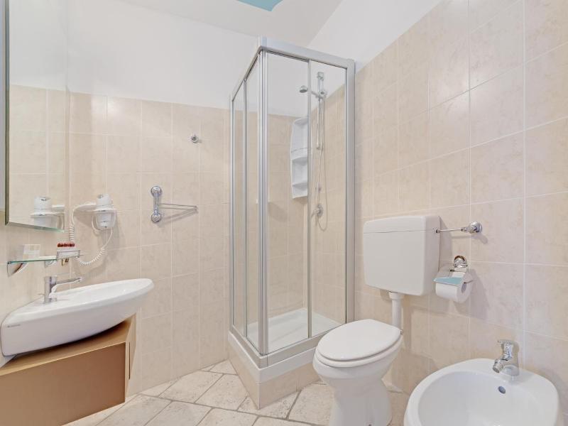 Hotel Grotto Bagat image