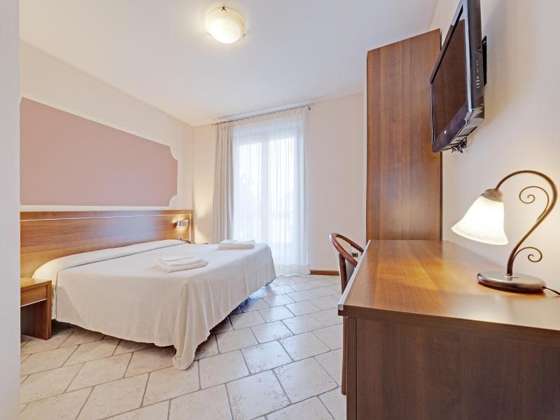 Hotel Grotto Bagat image