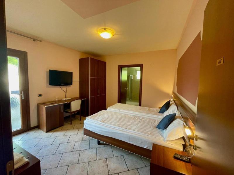 Hotel Grotto Bagat image