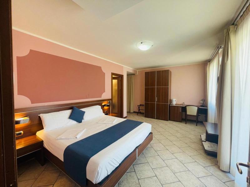 Hotel Grotto Bagat image