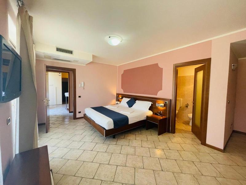 Hotel Grotto Bagat image