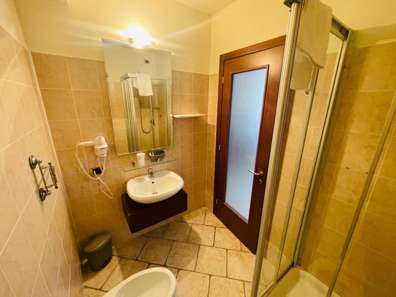 Hotel Grotto Bagat image