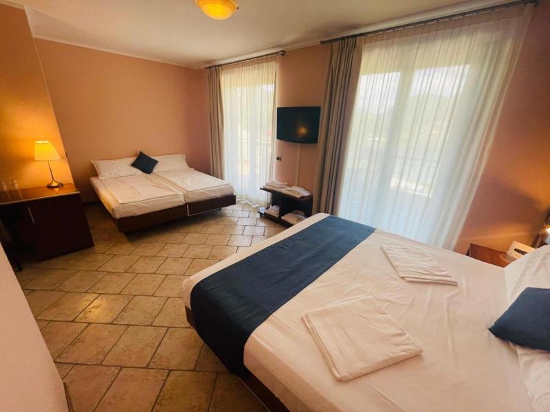 Hotel Grotto Bagat image