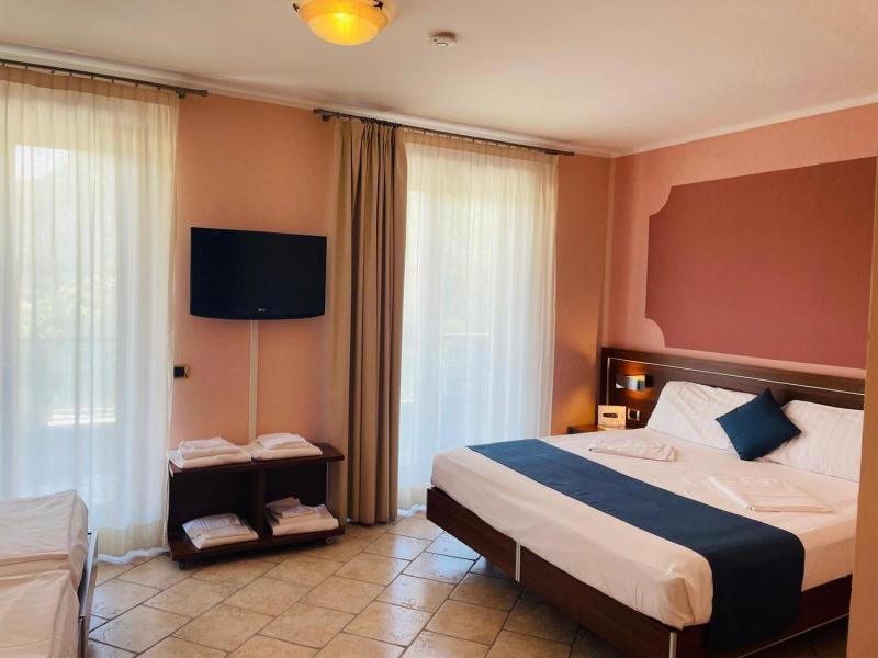 Hotel Grotto Bagat image
