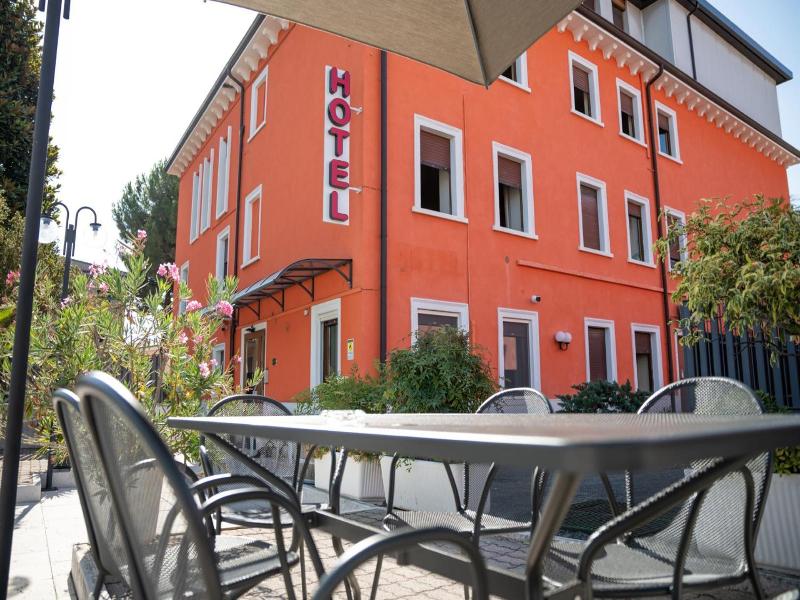Hotel Siros image
