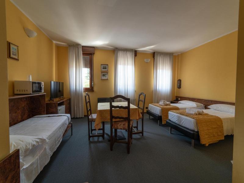 Hotel Siros image