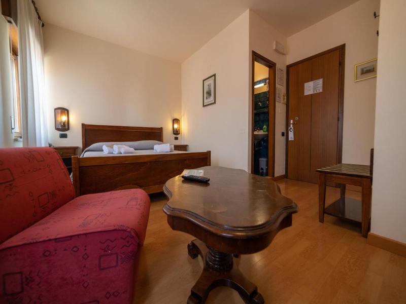 Hotel Siros image