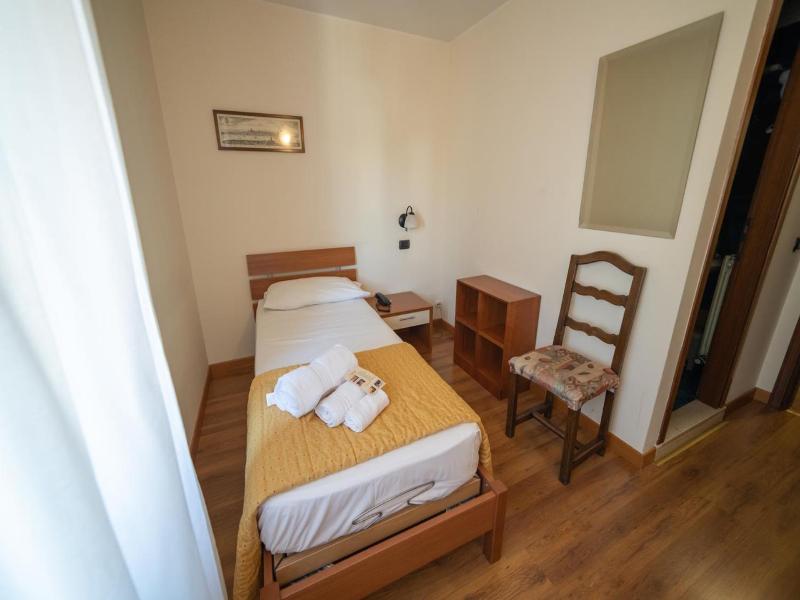 Hotel Siros image