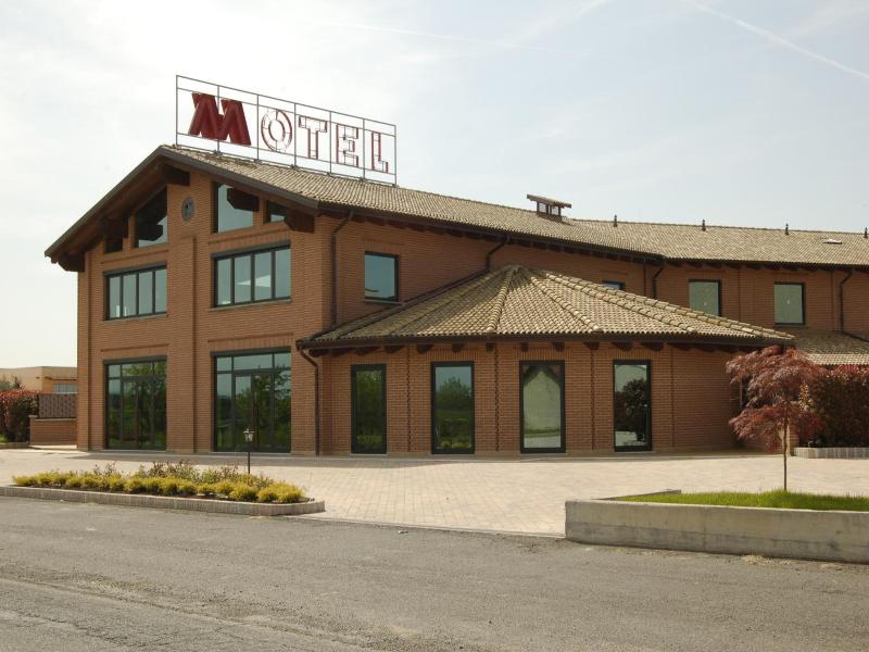 Hm Motelhotel image