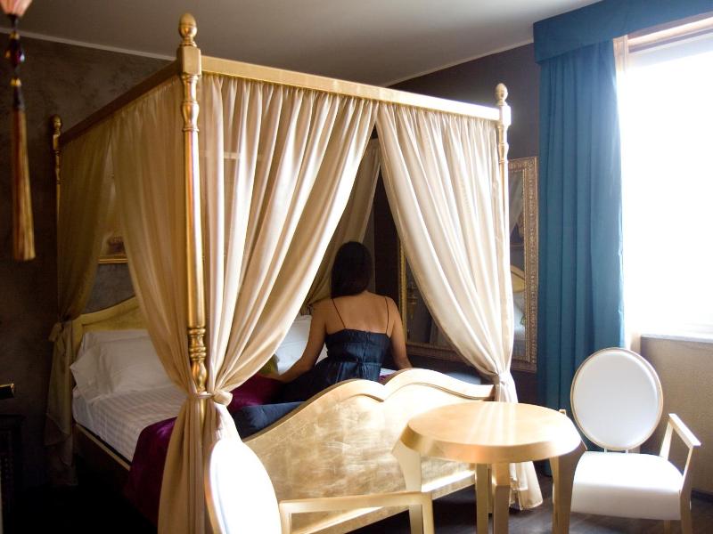Hm Motelhotel image