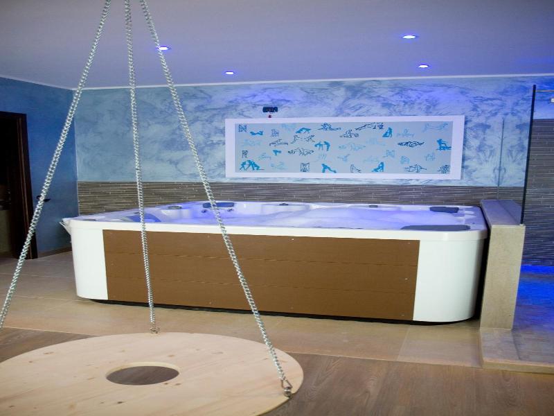 Hm Motelhotel image