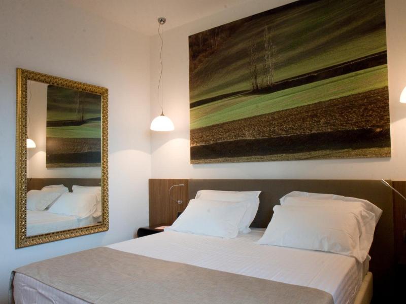 Hm Motelhotel image