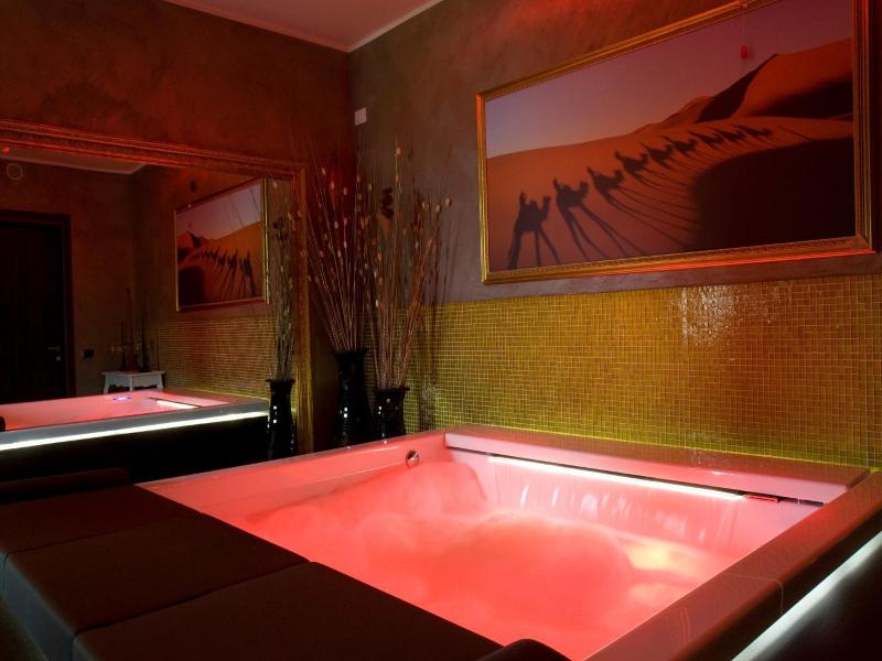 Hm Motelhotel image