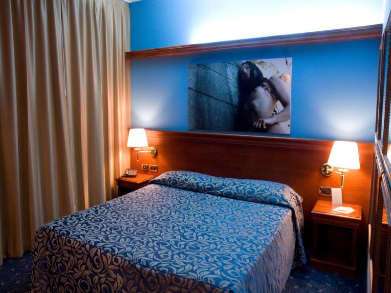 Hm Motelhotel image