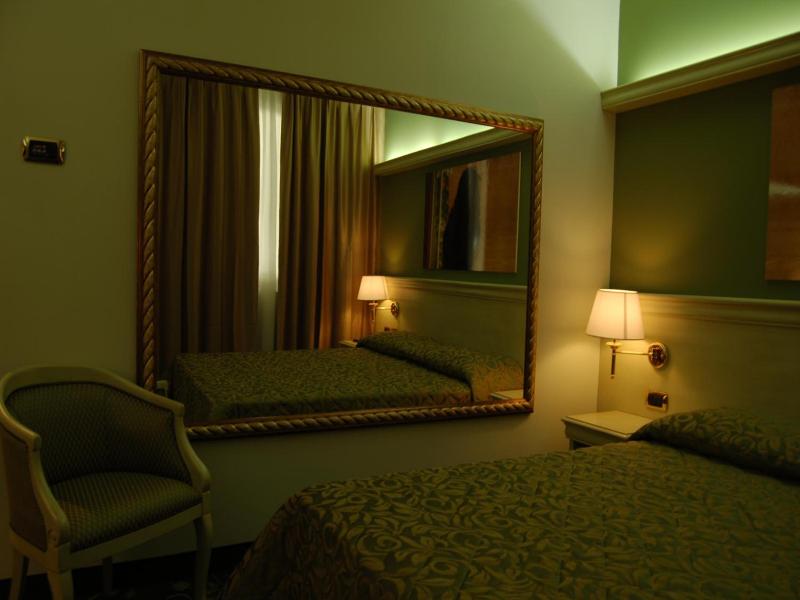 Hm Motelhotel image