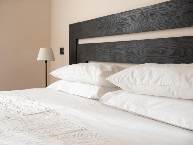 Palm Gallery Hotel image