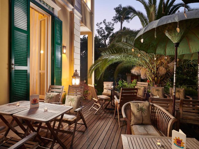 Palm Gallery Hotel image