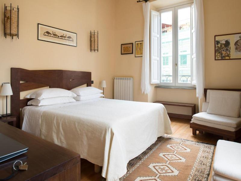 Palm Gallery Hotel image