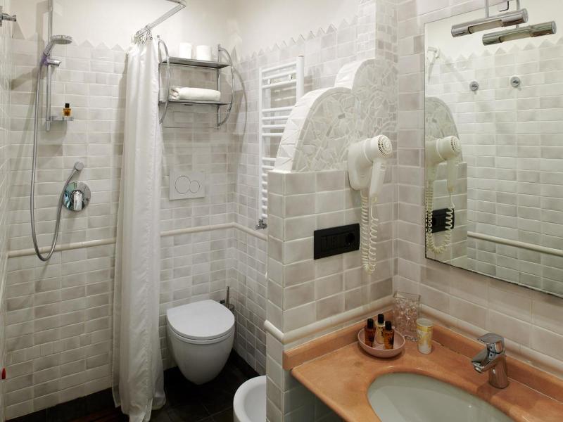 Palm Gallery Hotel image