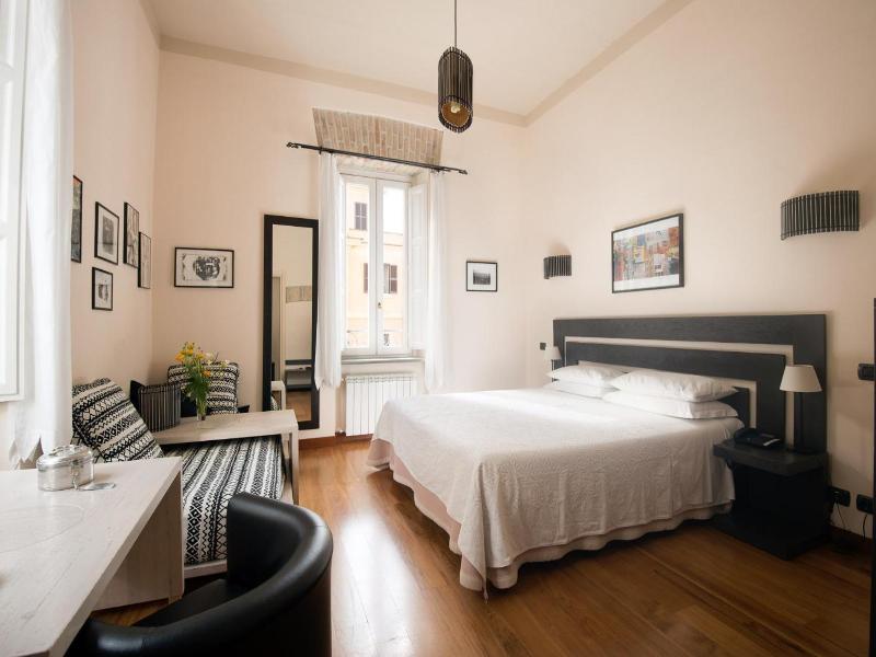 Palm Gallery Hotel image