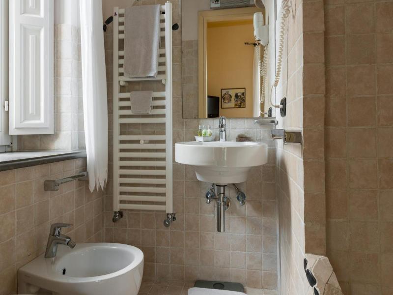 Palm Gallery Hotel image