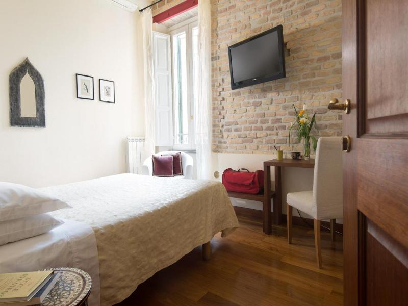 Palm Gallery Hotel image