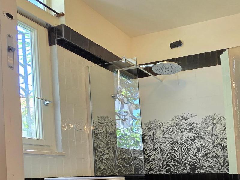 Palm Gallery Hotel image