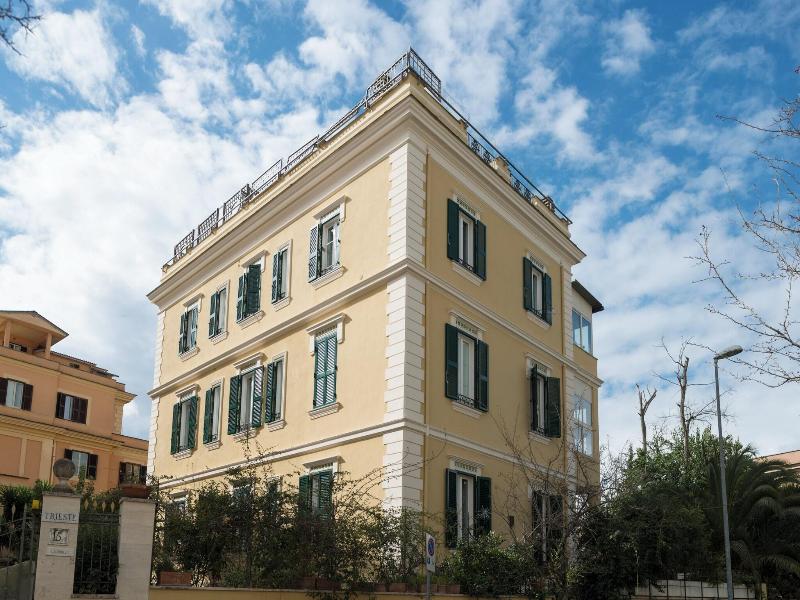 Palm Gallery Hotel image
