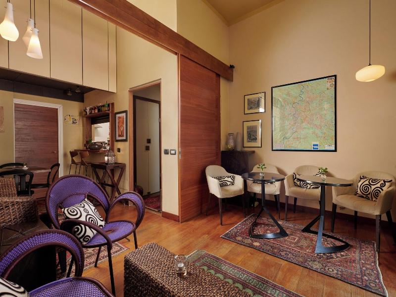 Palm Gallery Hotel image