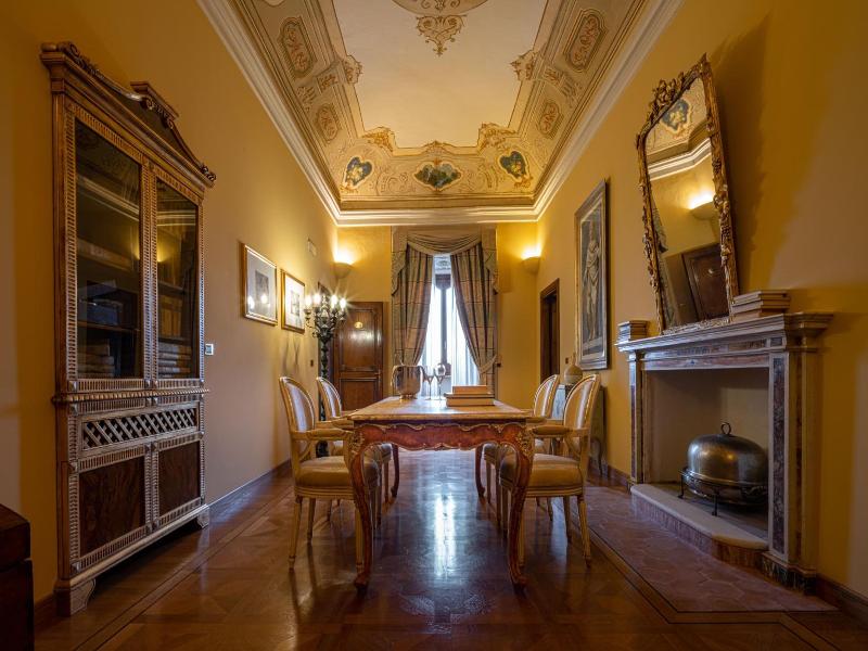 Marchese Del Grillo image