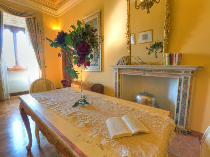 Marchese Del Grillo image