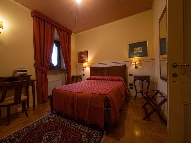 Marchese Del Grillo image